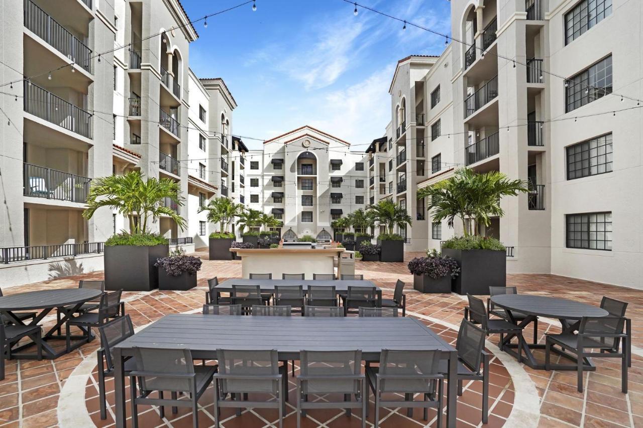 Dharma Home Suites Coral Gables At Gables Grand Plaza Miami Exteriör bild