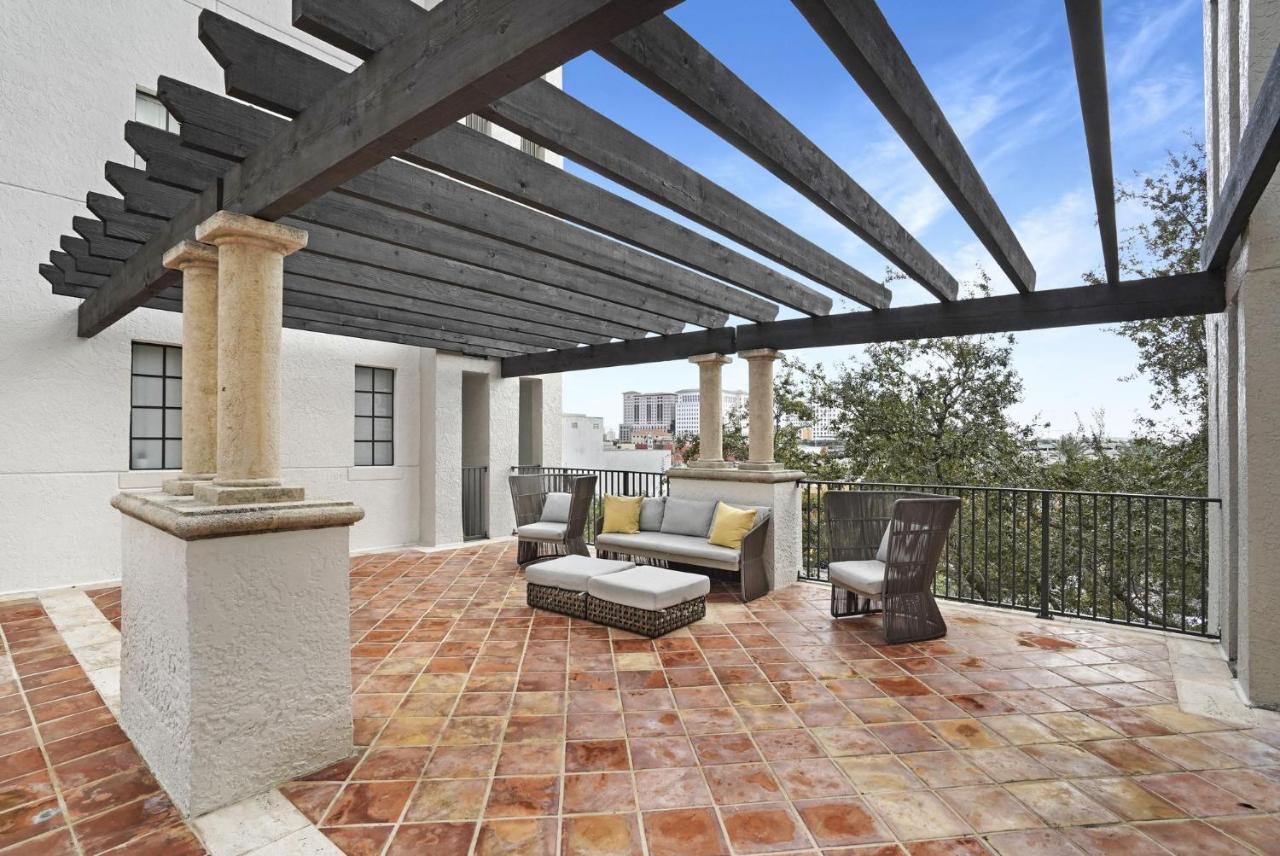 Dharma Home Suites Coral Gables At Gables Grand Plaza Miami Exteriör bild