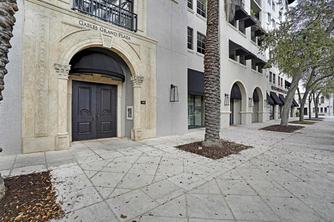 Dharma Home Suites Coral Gables At Gables Grand Plaza Miami Exteriör bild