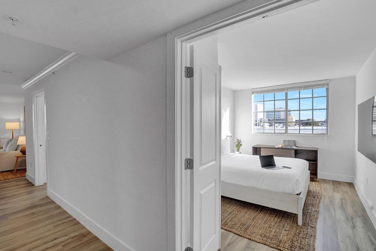 Dharma Home Suites Coral Gables At Gables Grand Plaza Miami Exteriör bild