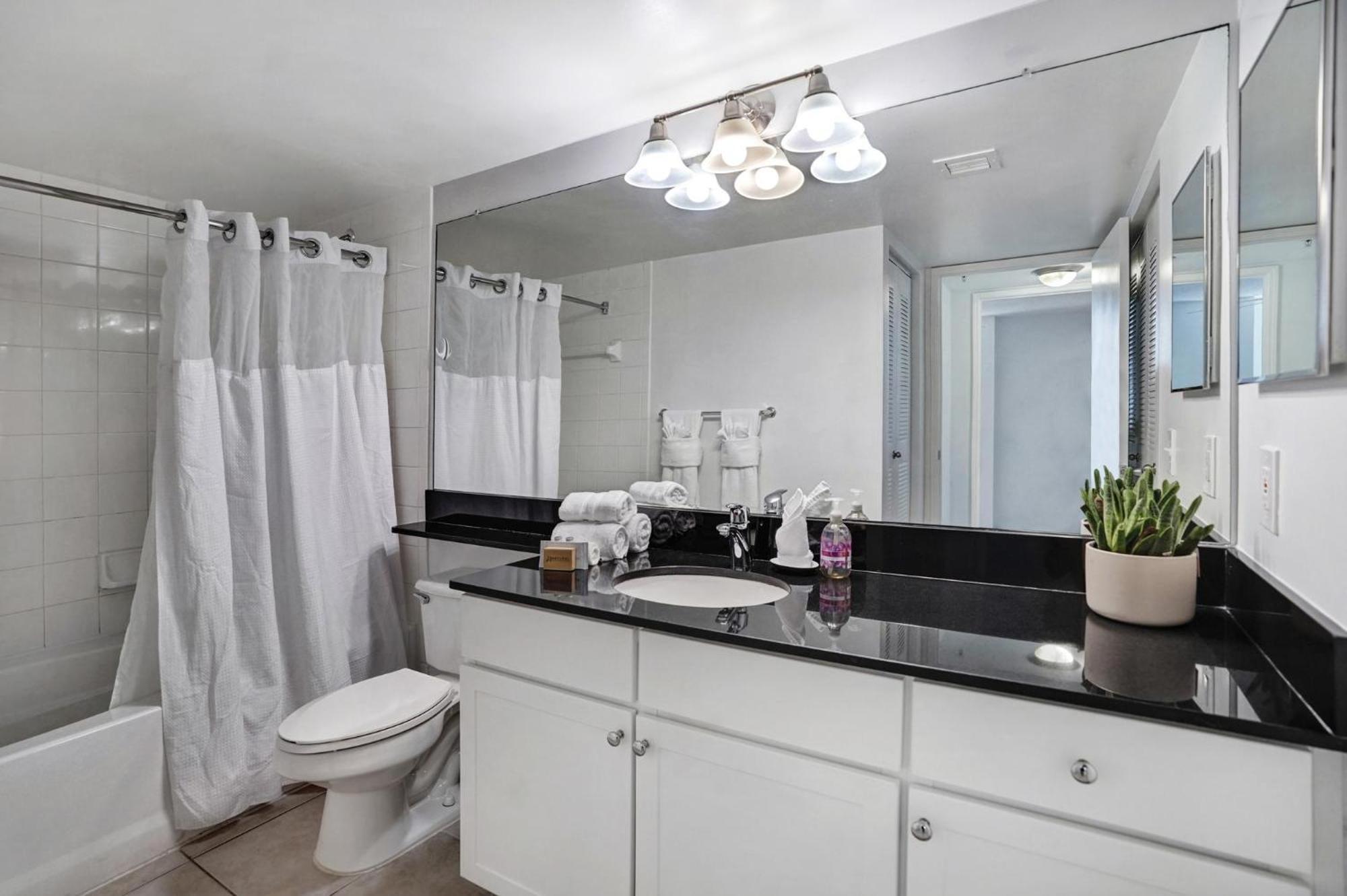Dharma Home Suites Coral Gables At Gables Grand Plaza Miami Rum bild