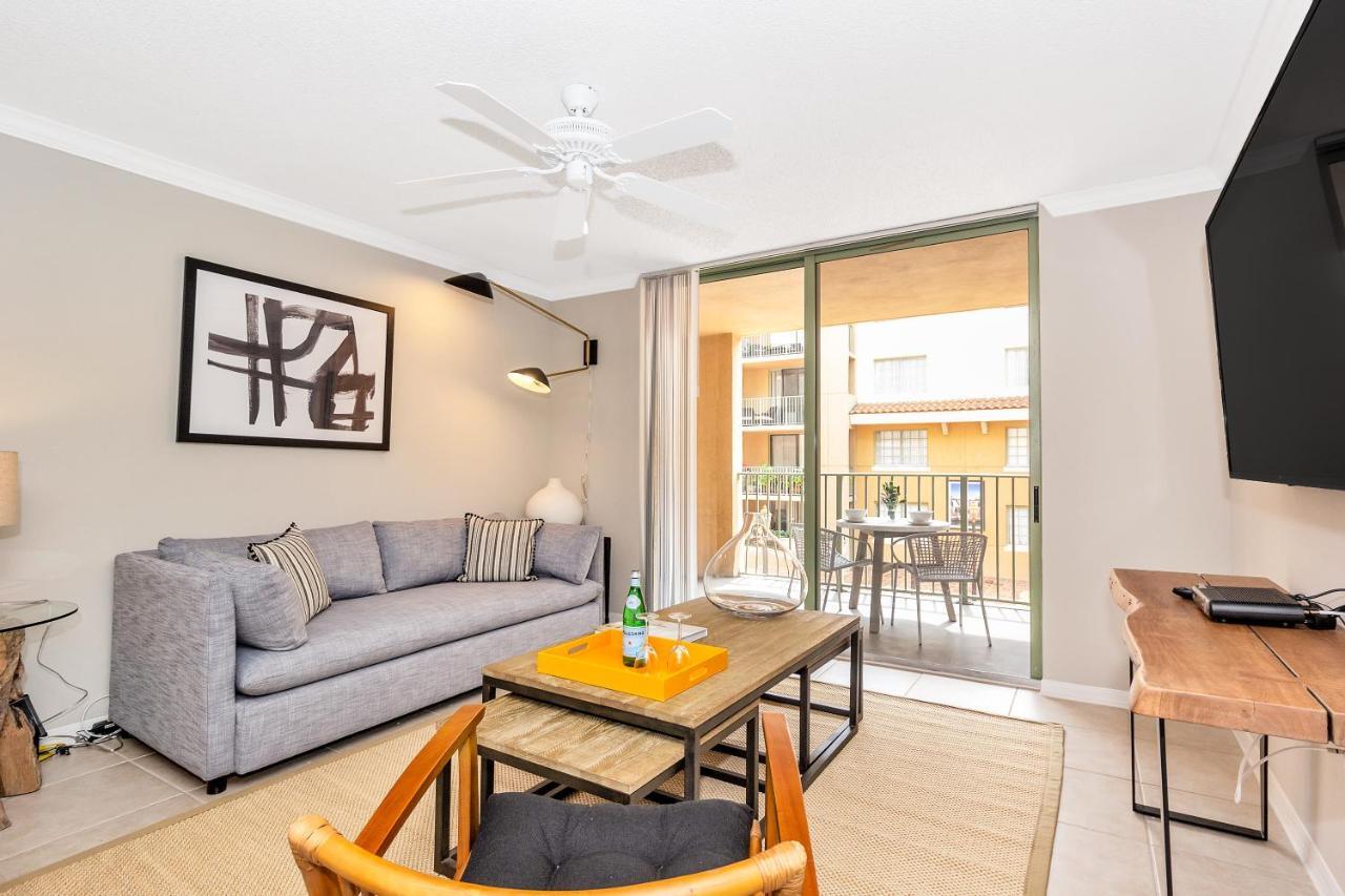 Dharma Home Suites Coral Gables At Gables Grand Plaza Miami Exteriör bild